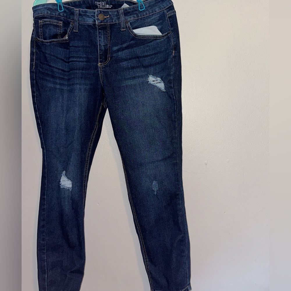 Size 18 JEANS.